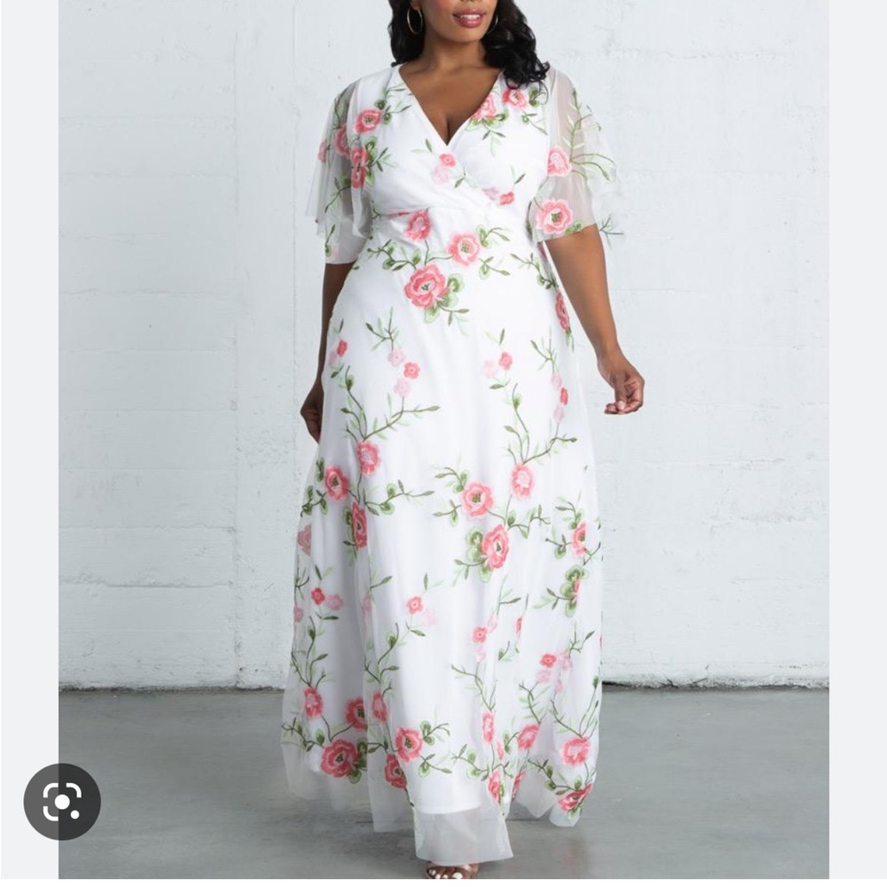 NWT Kiyonna Embroidered Elegance Gown size 4x